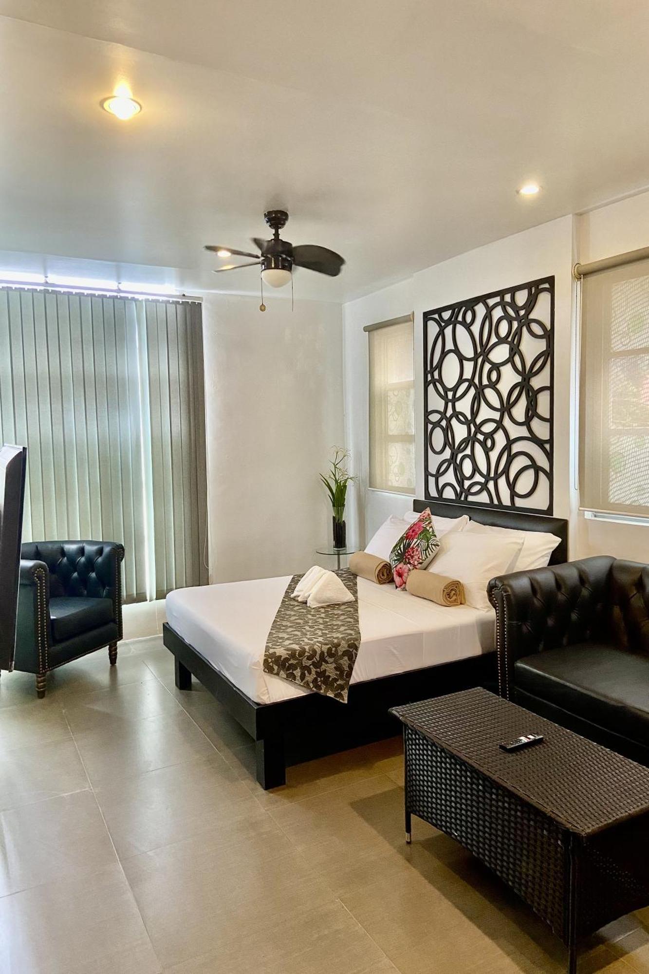 Micasa Lodge Palawan Coron Exterior photo