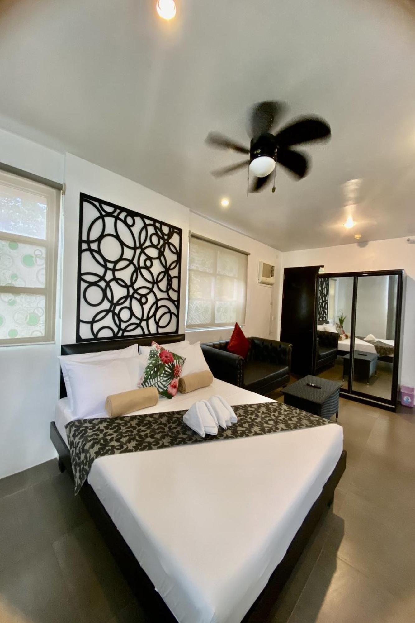 Micasa Lodge Palawan Coron Exterior photo